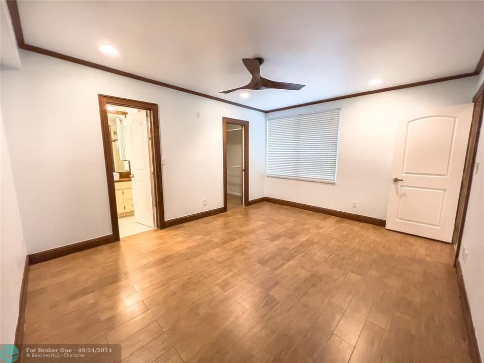 For Rent: $3,900 (3 beds, 2 baths, 1588 Square Feet)