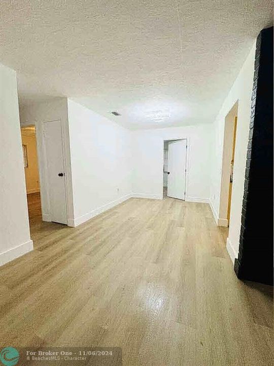 For Rent: $3,800 (3 beds, 2 baths, 1432 Square Feet)