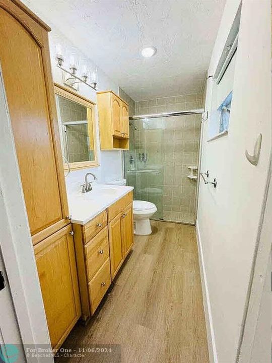 For Rent: $3,800 (3 beds, 2 baths, 1432 Square Feet)