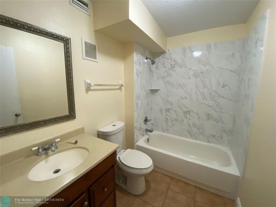 For Rent: $1,900 (2 beds, 2 baths, 949 Square Feet)