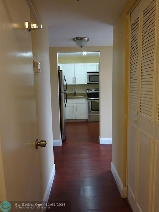 For Rent: $1,425 (1 beds, 1 baths, 660 Square Feet)