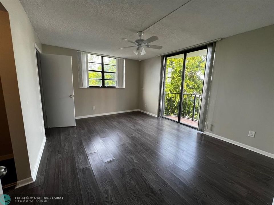 For Rent: $3,425 (2 beds, 2 baths, 1248 Square Feet)