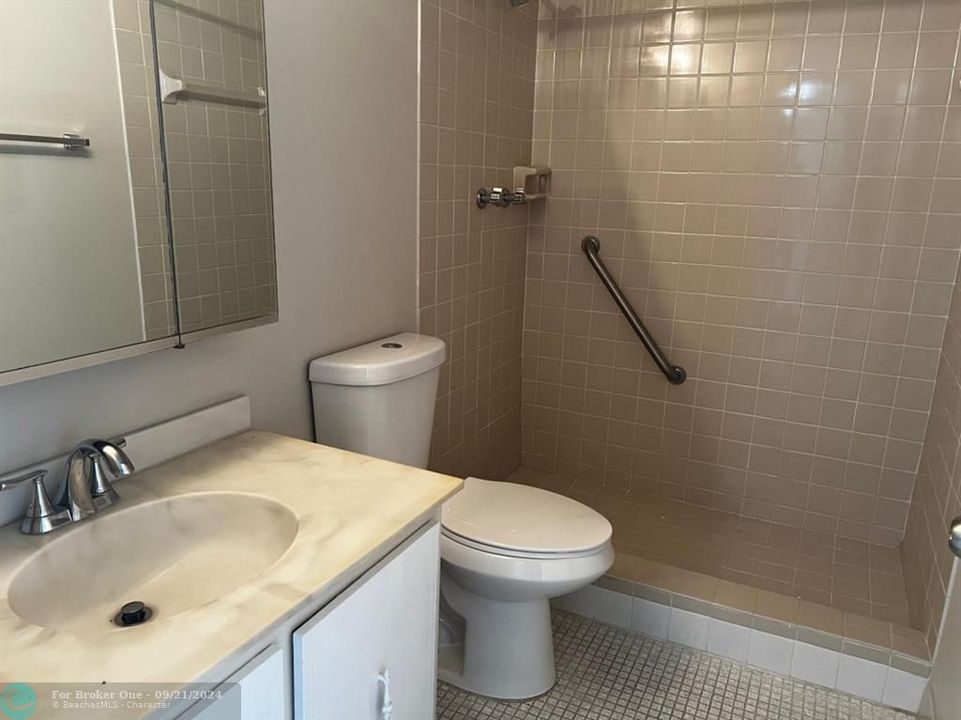 For Rent: $3,425 (2 beds, 2 baths, 1248 Square Feet)