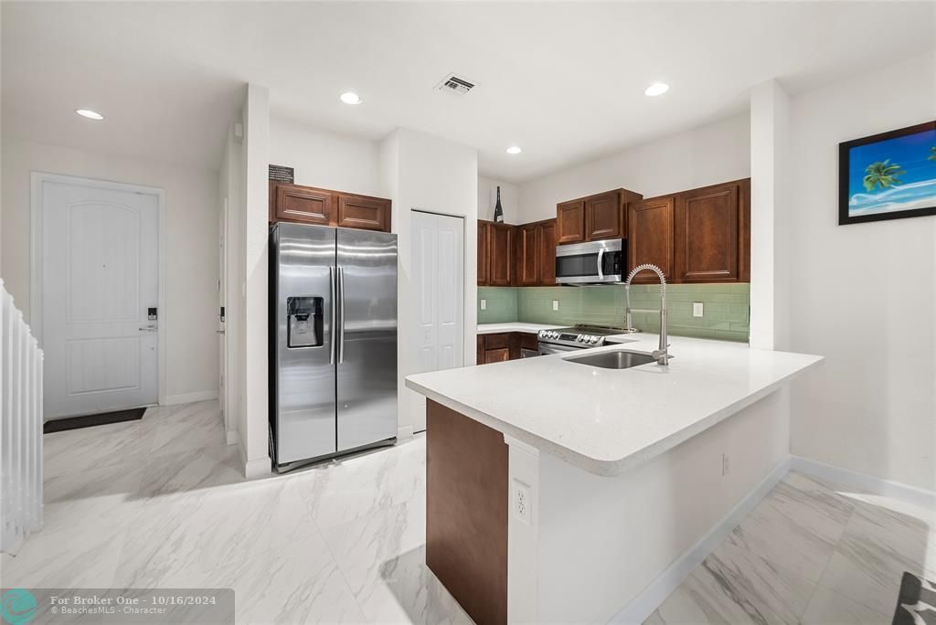 For Sale: $484,900 (3 beds, 2 baths, 1572 Square Feet)