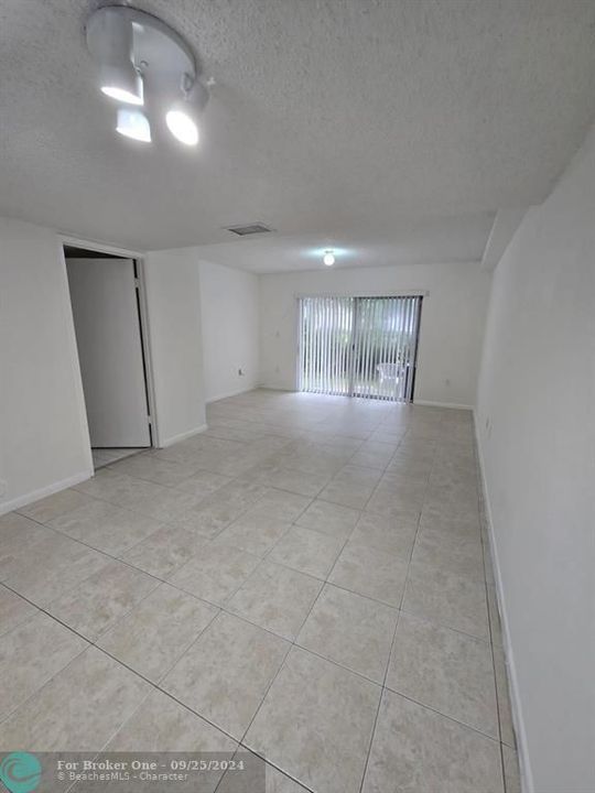 For Rent: $2,100 (2 beds, 2 baths, 1120 Square Feet)