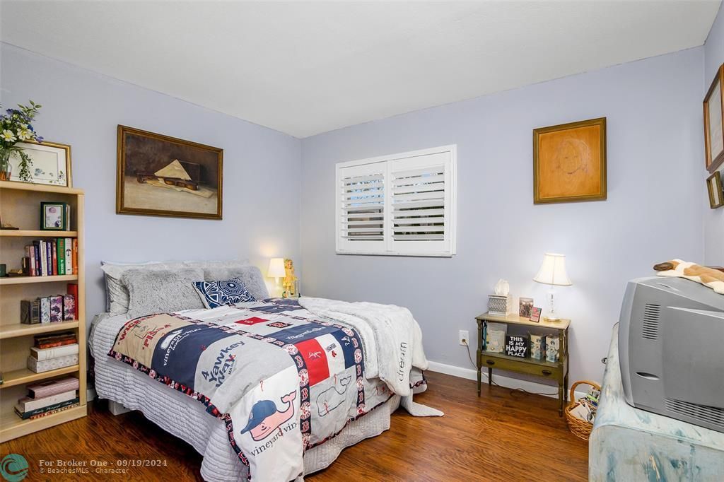 For Sale: $201,990 (2 beds, 2 baths, 846 Square Feet)