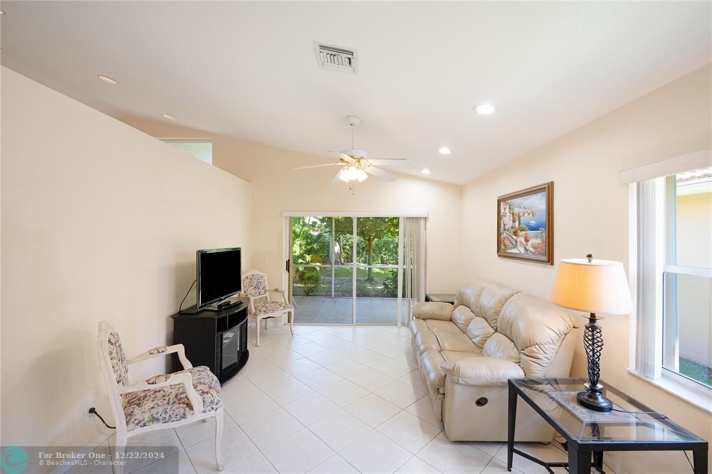 Active With Contract: $415,000 (3 beds, 2 baths, 1828 Square Feet)