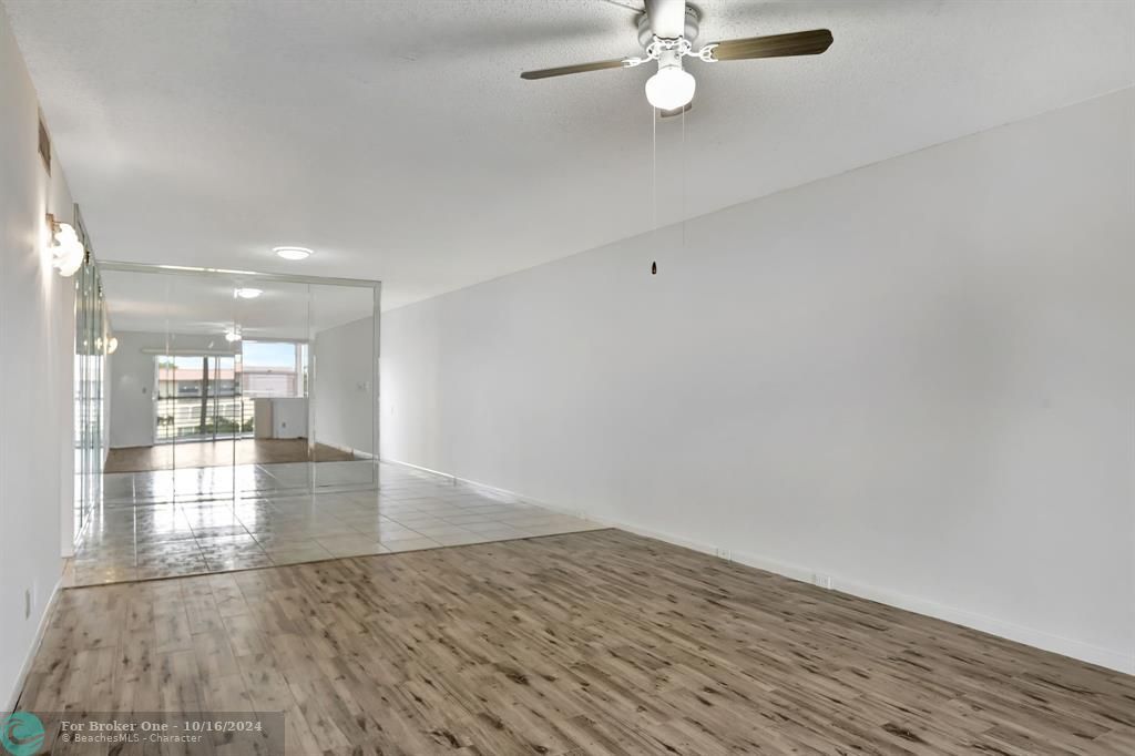 For Sale: $168,888 (2 beds, 2 baths, 1162 Square Feet)