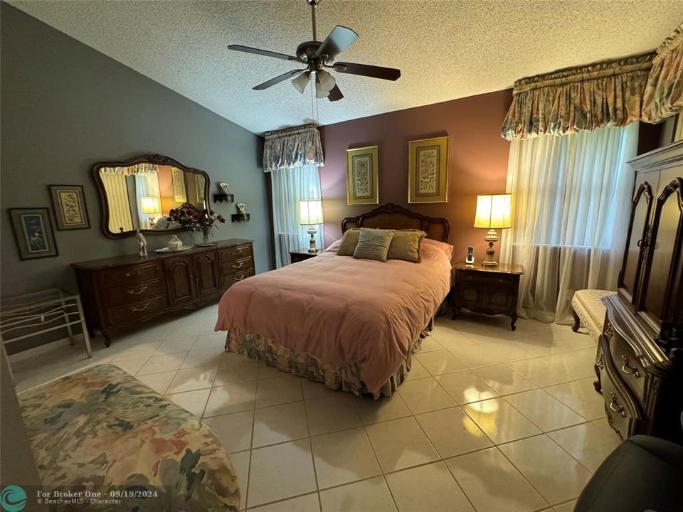 For Sale: $389,900 (2 beds, 2 baths, 1532 Square Feet)