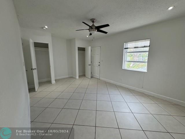 For Sale: $2,250 (2 beds, 2 baths, 940 Square Feet)