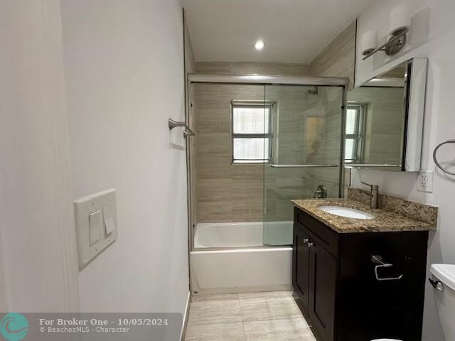 For Sale: $2,250 (2 beds, 2 baths, 940 Square Feet)