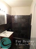 For Rent: $2,995 (4 beds, 2 baths, 910 Square Feet)