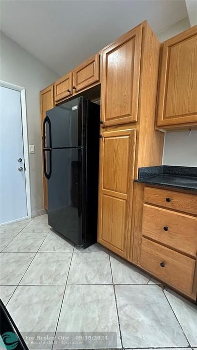 For Rent: $3,100 (2 beds, 0 baths, 1062 Square Feet)