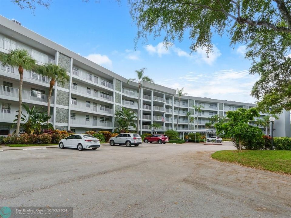 For Sale: $480,000 (3 beds, 2 baths, 1716 Square Feet)