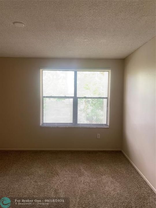 For Rent: $1,995 (2 beds, 2 baths, 980 Square Feet)