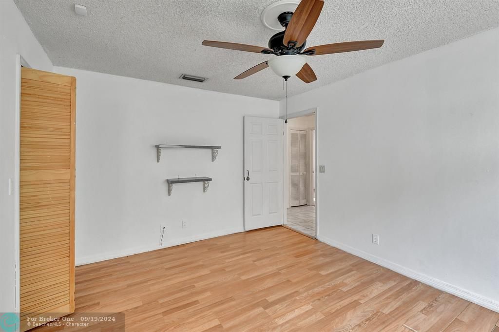 For Rent: $3,000 (3 beds, 2 baths, 1393 Square Feet)