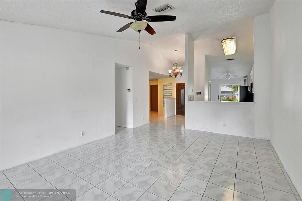 For Rent: $3,000 (3 beds, 2 baths, 1393 Square Feet)