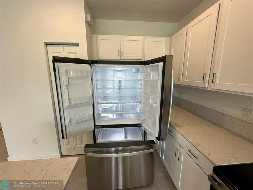 For Rent: $2,400 (3 beds, 2 baths, 1635 Square Feet)