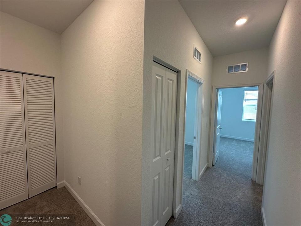 For Rent: $2,400 (3 beds, 2 baths, 1635 Square Feet)