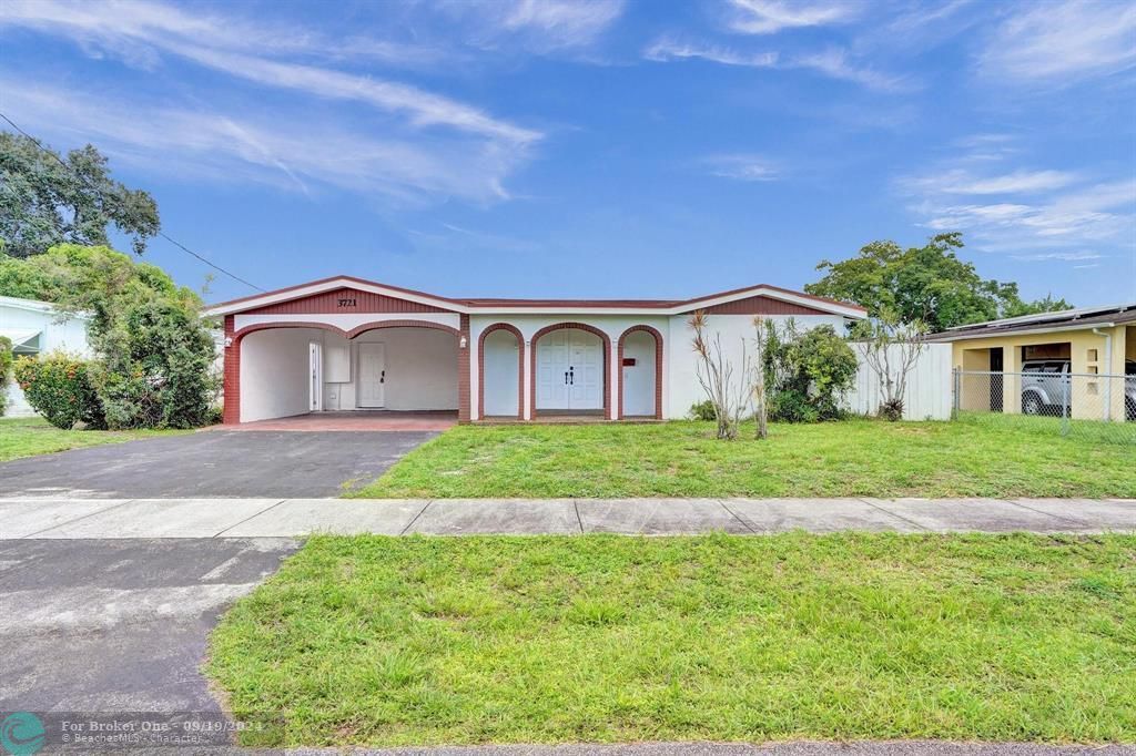 For Sale: $499,000 (4 beds, 2 baths, 1880 Square Feet)