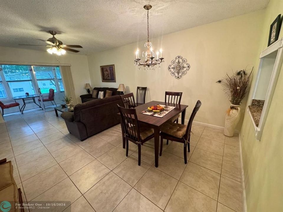 For Sale: $139,000 (2 beds, 2 baths, 990 Square Feet)