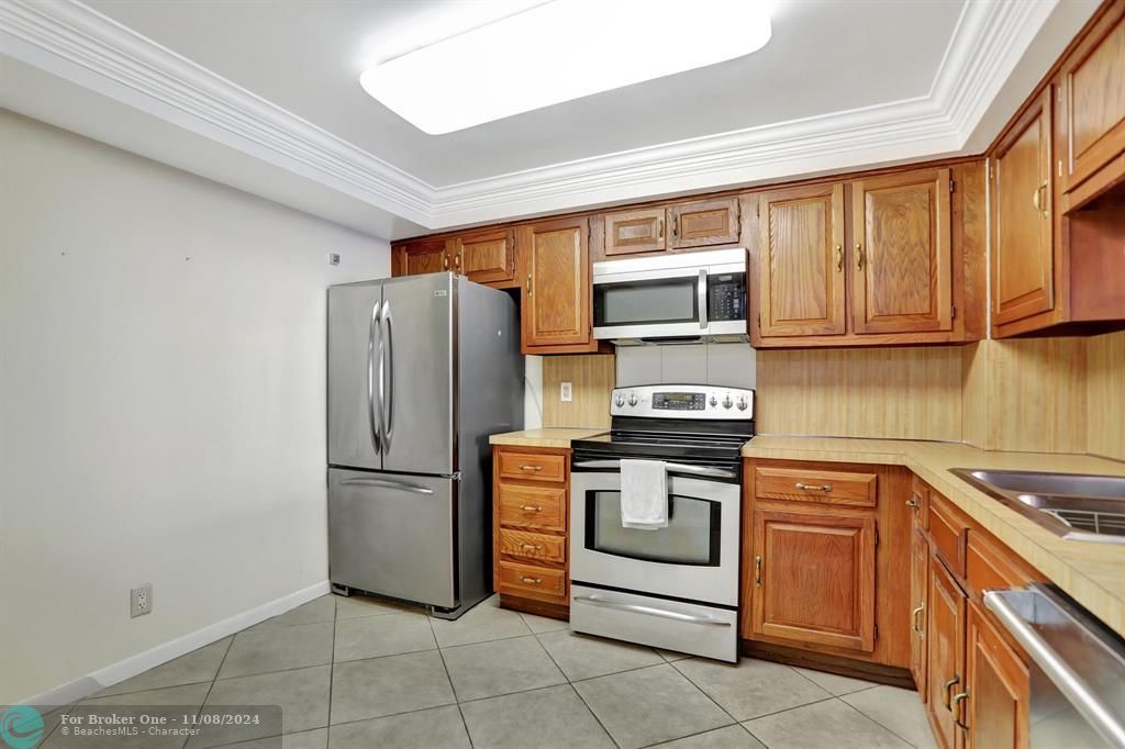 For Sale: $499,000 (1 beds, 1 baths, 1080 Square Feet)