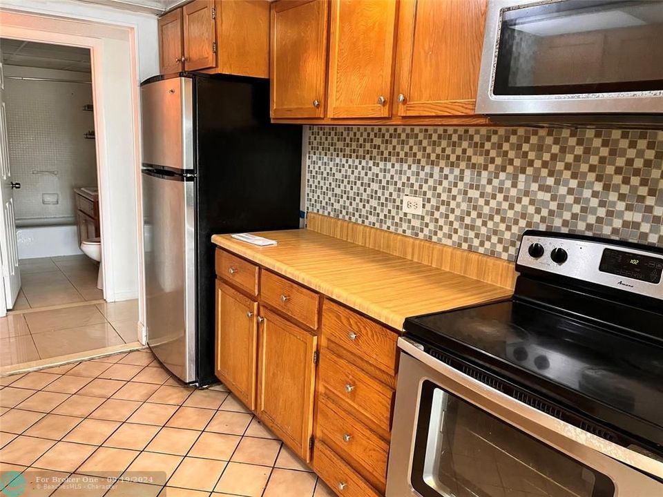 For Rent: $2,100 (2 beds, 2 baths, 1260 Square Feet)