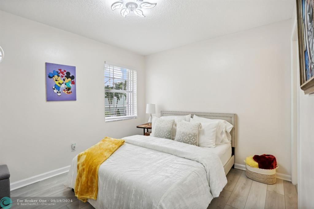 For Sale: $285,000 (2 beds, 2 baths, 1152 Square Feet)