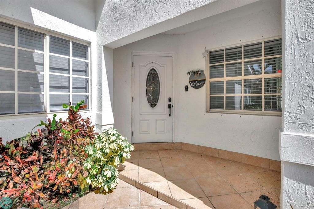 For Sale: $775,000 (4 beds, 2 baths, 1510 Square Feet)