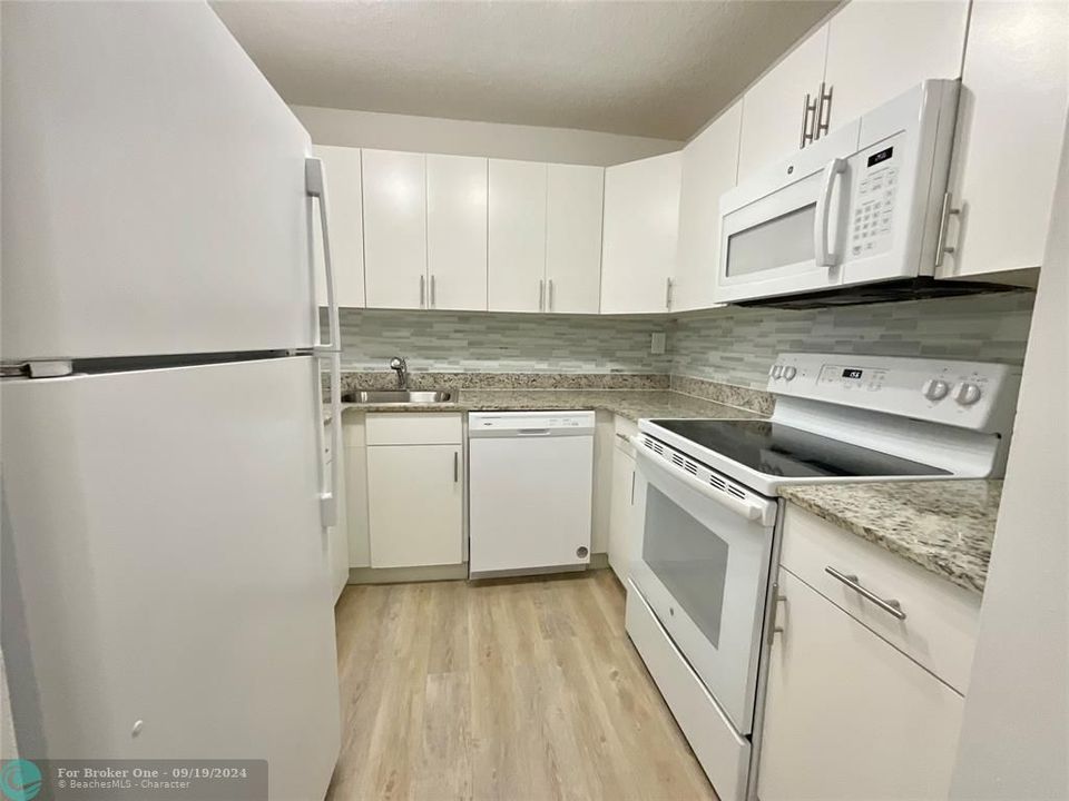 For Rent: $2,563 (2 beds, 2 baths, 1163 Square Feet)