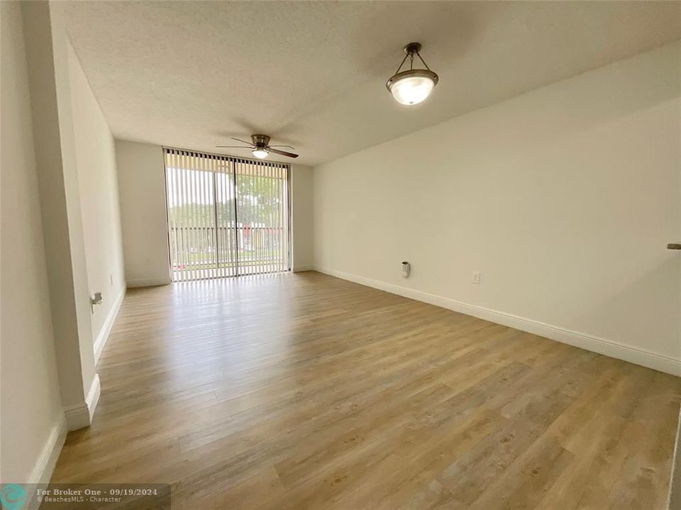 For Rent: $2,563 (2 beds, 2 baths, 1163 Square Feet)