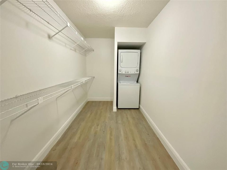 For Rent: $2,563 (2 beds, 2 baths, 1163 Square Feet)