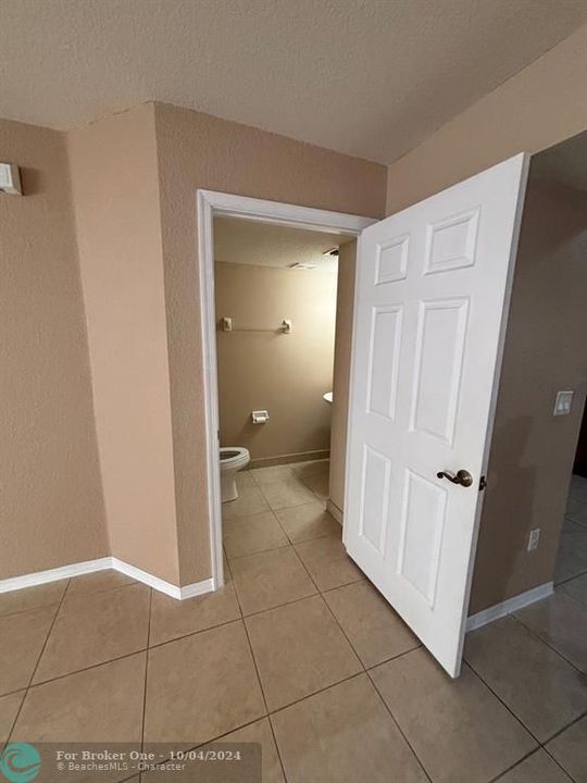 For Rent: $2,599 (3 beds, 2 baths, 1418 Square Feet)