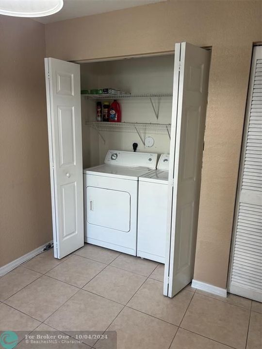 For Rent: $2,599 (3 beds, 2 baths, 1418 Square Feet)