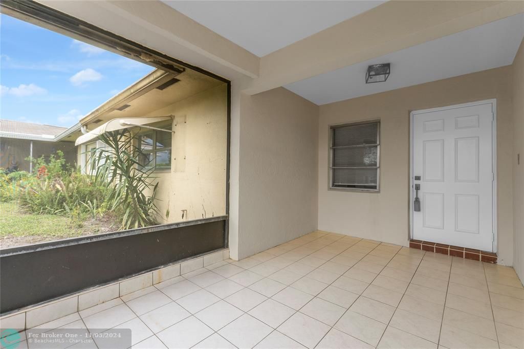 For Sale: $360,000 (3 beds, 2 baths, 1527 Square Feet)