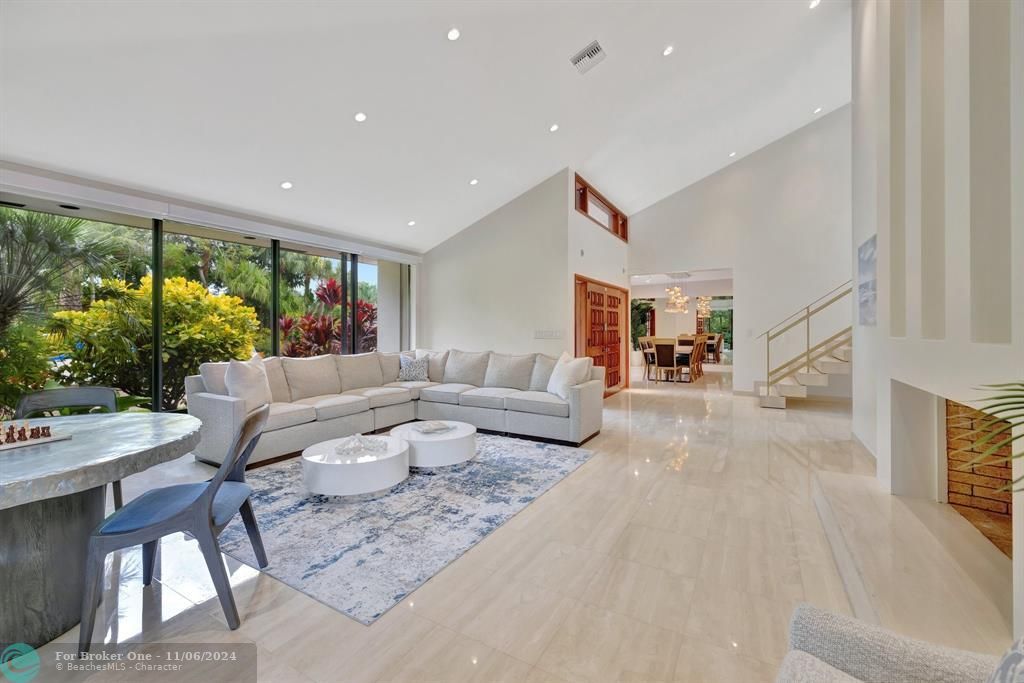 For Sale: $6,995,000 (6 beds, 6 baths, 7707 Square Feet)