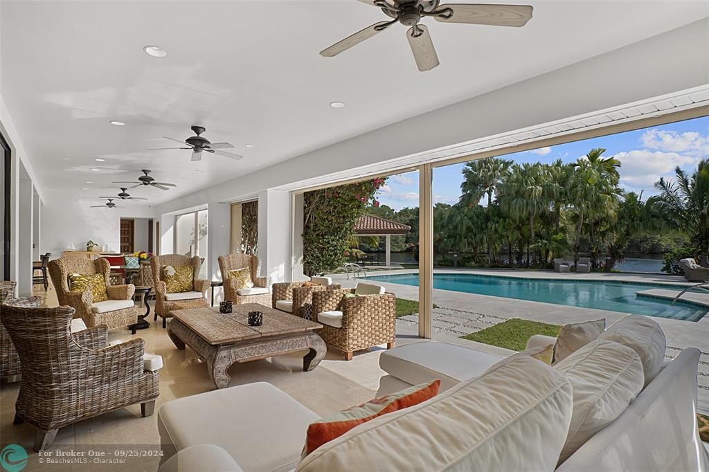 For Sale: $6,995,000 (6 beds, 6 baths, 7707 Square Feet)