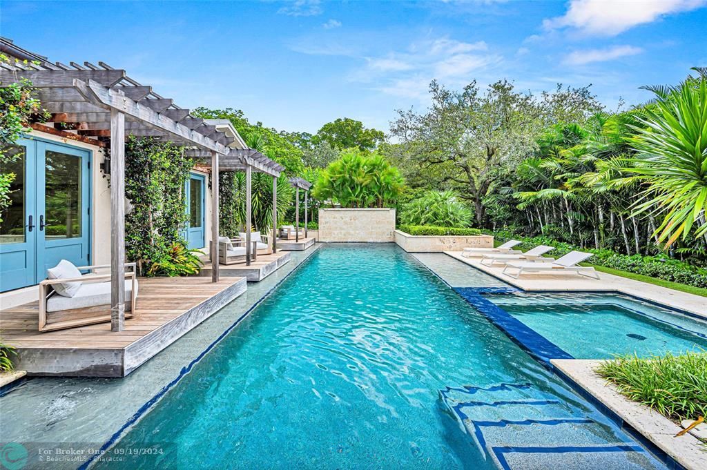 For Sale: $3,985,000 (5 beds, 4 baths, 2926 Square Feet)