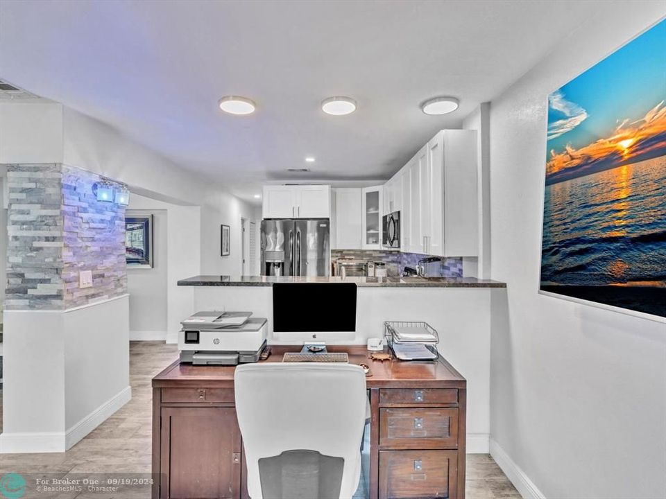 For Sale: $345,000 (2 beds, 2 baths, 1056 Square Feet)