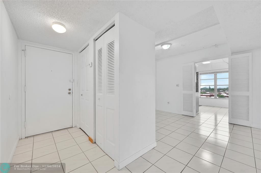 For Sale: $175,000 (2 beds, 2 baths, 1016 Square Feet)