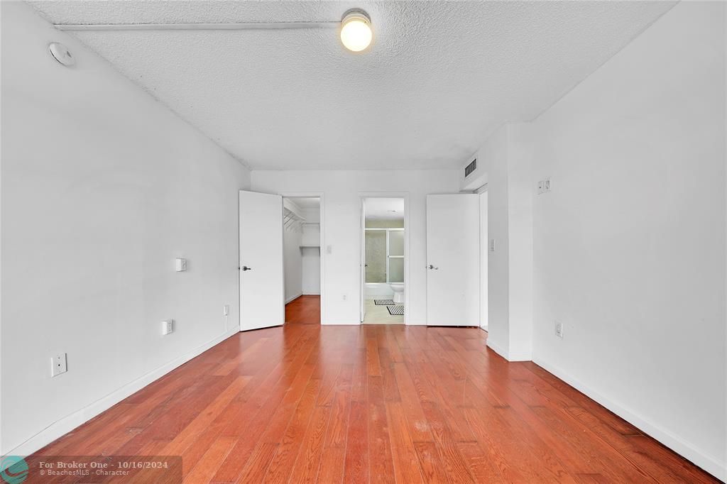 For Sale: $175,000 (2 beds, 2 baths, 1016 Square Feet)