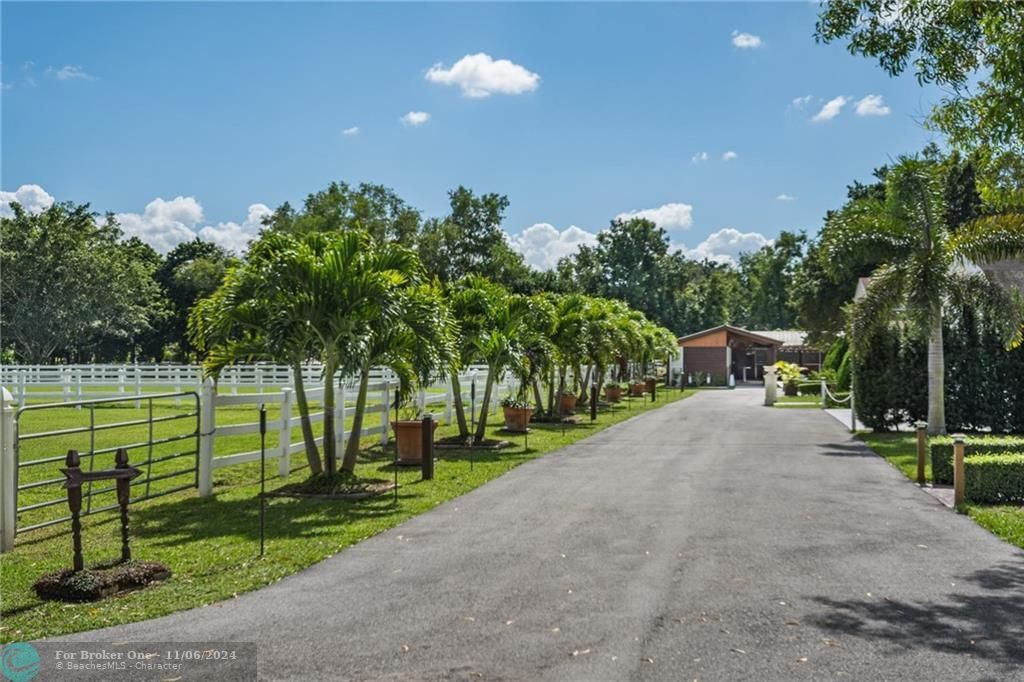 For Sale: $7,899,000 (4 beds, 5 baths, 6944 Square Feet)