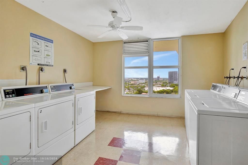 For Sale: $589,794 (2 beds, 2 baths, 1270 Square Feet)