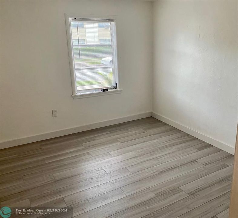 For Rent: $1,850 (1 beds, 1 baths, 500 Square Feet)