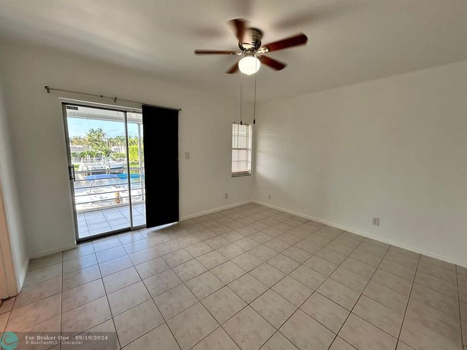 For Rent: $2,150 (1 beds, 1 baths, 723 Square Feet)