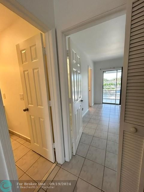 For Rent: $2,150 (1 beds, 1 baths, 723 Square Feet)