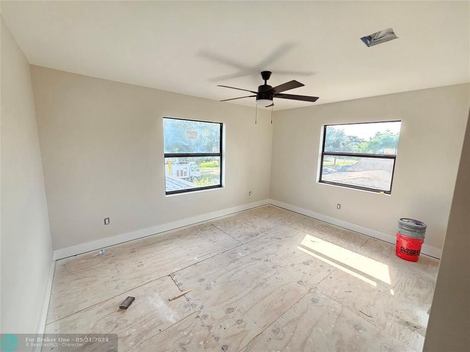 For Sale: $550,000 (3 beds, 3 baths, 1580 Square Feet)