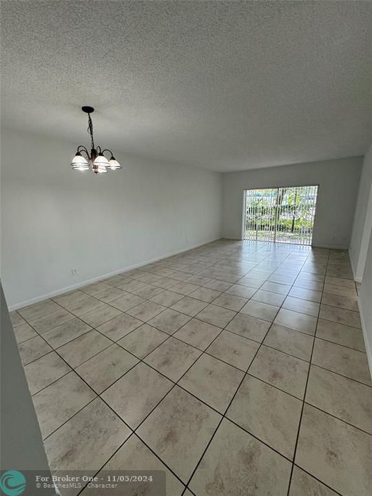 For Rent: $2,250 (2 beds, 2 baths, 1000 Square Feet)