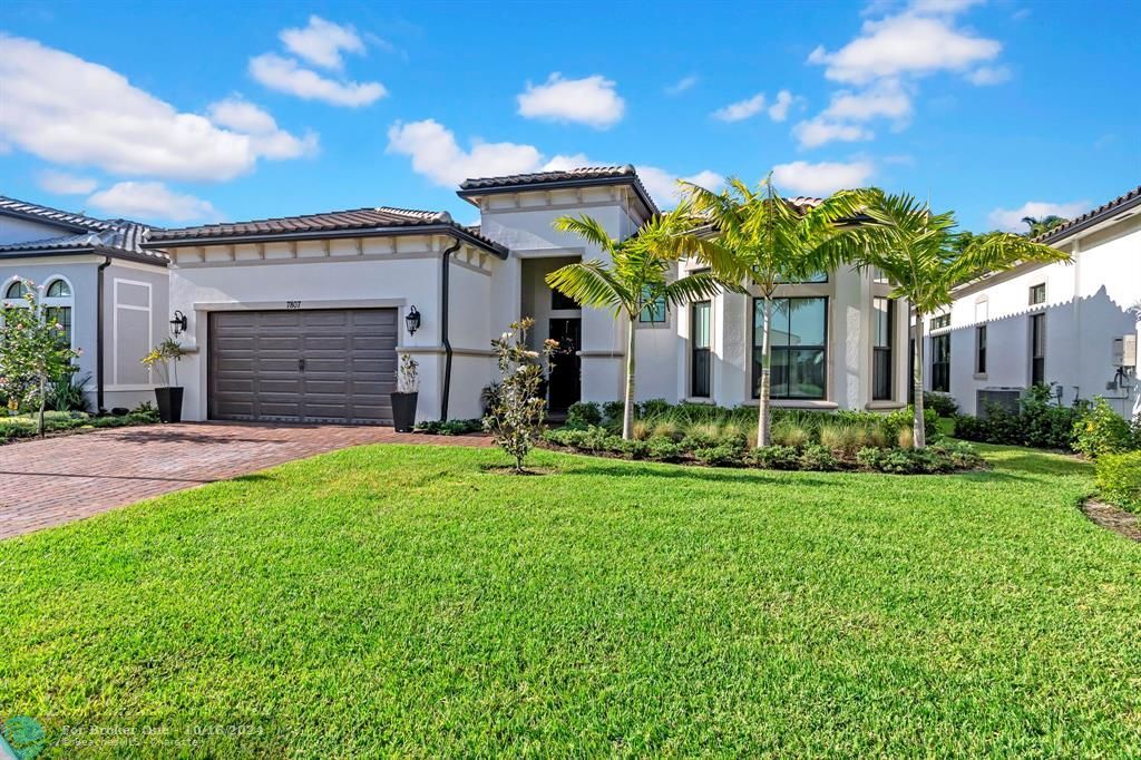 For Sale: $1,050,000 (3 beds, 2 baths, 2545 Square Feet)