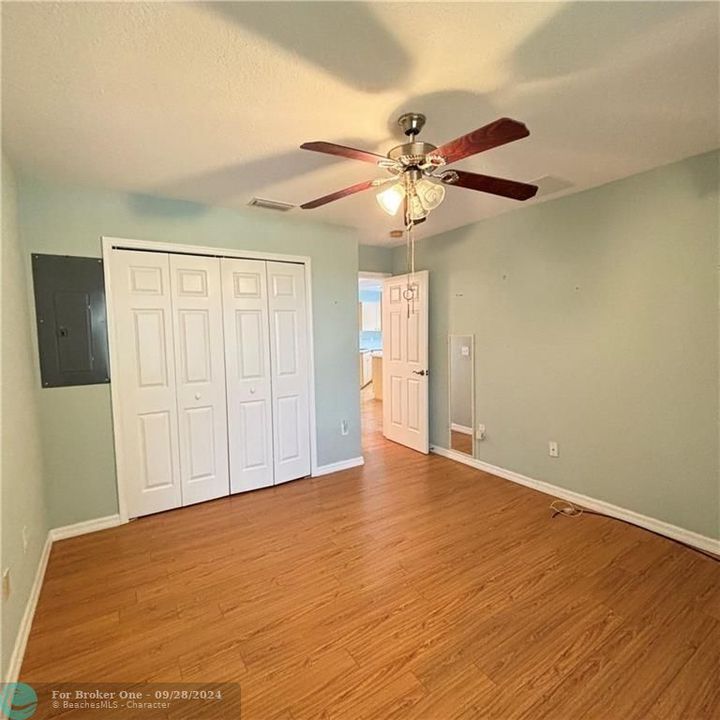 For Sale: $164,900 (2 beds, 2 baths, 1351 Square Feet)